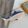 Haarklem in haai-ontwerp donkerblauw en crème van acetaat, 12cm middelgroot - Blauw