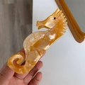 Pinza per capelli a forma di cavalluccio marino in acetato con finitura marmo ambrato - Stile Cavalluccio Marino Giallo / 10.8x3.5cm / Giallo Ambra