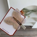 Detalle de pinza para el pelo de mariposa rosa con pequeños diamantes de imitación - Rosa Claro