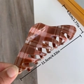 Molla per capelli a quadri marrone e rosa con misure 11,5 cm lunghe e 4,5 cm alte - Quadretti Forma a Chiglia (11.5cmx4.5cm)