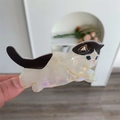 Schicke Haarklammer aus Acetat in Katzenform, weiß mit schwarzen Flecken - Schwarz-weiße Langschwanzkatze