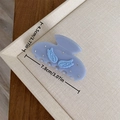 Hellblaue Haarklammer aus Acetat in Flügelform mit Strass für elegante Frisuren - Blauer Flügel-Haarkralle