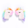 Paar glitzernde Einhorn-Haarspangen mit buntem Plüschfell und rosa Pailletten für Kinder - Einhorn Haarklammern Typ 1