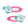 Dettaglio di fermagli per capelli a forma di pesce con glitter e clip di sicurezza - Stile Pesci che si Baciano