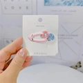 Dettaglio della molletta rosa rivestita in tessuto con cuori glitterati decorativi - Rosa Rosa Blu Glitter Cuore (17#)