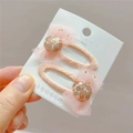 Detail van roze haarspeld met strik en pailletten voor meisjes haaraccessoires - Bleekgroen