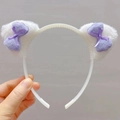 Détail du serre-tête oreilles de chat en peluche blanche avec nœuds violets antidérapants - Serre-Tête Nœud Oreilles Violettes