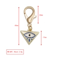 Détails des mesures du pendentif œil bleu avec fermoir mousqueton et design de paume dorée - Style Triangle Rayon (BE1369GD08)