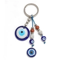 Detailaufnahme eines blauen Evil Eye Schlüsselanhängers mit geflochtener Schnur und Perlen - Doppelter Runder Nazar (BE1383BU02)