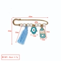 Détails de la broche œil protecteur avec gland bleu, main de Fatma et perles blanches - Gland Bleu Clair + Main de Fatma Bleue + Biberon Bleu (BE1746MI10)