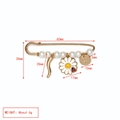 Spécifications de taille pour la broche épingle dorée avec breloques et perles - Corne Dorée + Marguerite Coccinelle + Disque Croix (BE1746MI14)