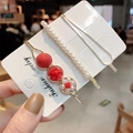 Ensemble de trois barrettes avec métal doré, perles et billes rouges sur support - Style Rouge (AB-52-红)