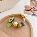 Élastique à cheveux spirale avocat mignon avec perle à carreaux sur plateau - Avocat