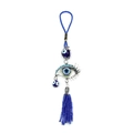 Detailaufnahme des türkischen Evil Eye Anhängers mit Wimpernrahmen und blauen Quasten - Grünes Auge Hängestil (EY12GN00) / Grün