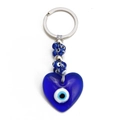 Detailansicht eines blauen Herz-Schlüsselanhängers mit Nazar-Auge und Zierperlen - Herz-Stil (BE808BU01)