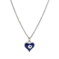 Vista macro dettagliata della collana d'argento con pendente a cuore blu malocchio - Stile Cuore (BE1251SR01) / Argento