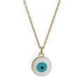 Dettaglio di una collana con ciondolo occhio del male dorato con smalto blu e catena - Stile Tondo Catena Fine (BE1253GD02)