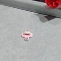Pink flower-shaped phone charm with white U-ring and rhinestones on grey velvet - Four-Leaf Clover / Pink