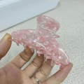 Pinza per capelli in acetato marmorizzato rosa per acconciature eleganti, grande - Stile Rosa Floreale