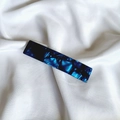 Detail van de donkerblauwe marmeren textuur op een gladde acetaat rechthoekige haarklem - 2# Donkerblauw Systeem