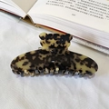 Tortoiseshell bear acetate hair claw clip with rhinestones for elegant styling - Beige Leopard