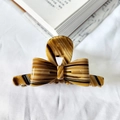 Pinza per capelli vintage francese con strisce ambrate e design a fiocco retrò - Motivo Texturizzato Marrone