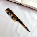 Peine de púa de acetato con patrón de carey para peinado y división del cabello - Color Oscuro