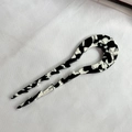 Horquilla para el pelo en forma de U con patrón de acetato jaspeado blanco y negro - Moteado Blanco y Negro