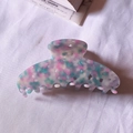 Pince à cheveux en acétate avec motif mosaïque coloré pour une coiffure élégante - Petit Floral Bleu