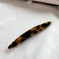 Elegante pasador de pelo largo de acetato con estampado de leopardo y clip de metal - Ancho 1,3 cm / Color Oscuro