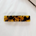 Elegante pinza de resina de carey con diamantes de imitación y puntos plateados - Color Oscuro