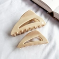 Lot de pinces à cheveux triangle en acétate crème avec design géométrique évidé - Beige