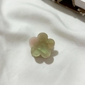 Mini floral acetate hair claw with iridescent gradient green and pink shell finish - Pearl White