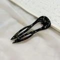 Horquilla en forma de U de acetato jaspeado negro y gris para peinados elegantes - Floral Negro y Gris