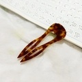 U-shaped tortoiseshell pattern hair fork minimalist resin pin for elegant hair buns - Brown