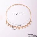 Detailansicht der goldene mehrlagige Blattkette mit Maßen und Blattmuster-Details - Gold