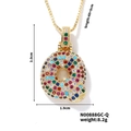 Collier avec pendentif lettre Q serti de zircons colorés en métal doré brillant - Style Q / Or
