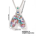 Collana con ciondolo lettera M in zirconi arcobaleno hip hop con catena in argento e misure - Argento Multicolore M