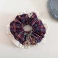 Detalle de coletero vintage a cuadros burdeos con bordes de encaje y flores hechas a mano - 2# Estilo de Encaje de Flores