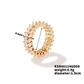 Detailansicht von 0,8 cm Breite und 1,9 cm Durchmesser des Goldrings mit Zirkonia-Steinen - Innendurchmesser 1,9 cm / Gold Transparenter Stil (KSR00114GD09)