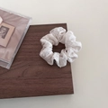 Chouchou élégant en organza beige brodé de fleurs avec un design plissé et volumineux - Beige Petit