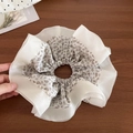 Detalle del coletero grande de gasa con estampado de cachemira y bordes plisados blancos - 1# Blanco Perla Concha