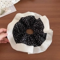 Coletero grande de flores blanco y negro con detalles de volantes de gasa suave - Negro