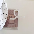 Detalle de la pinza para el cabello de acrílico crema mate con resorte dorado y diseño giratorio - 1# Blanco Perla Concha