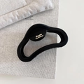 Dettaglio della pinza per capelli nera opaca con scritta dorata Barrette La France - Stile Nuvola / Stile nuvola nera