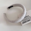Dettaglio del cerchietto in tweed grigio chiaro con etichetta fatta a mano e trama - 1# Bianco crema