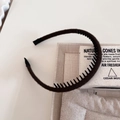 Detail view of coffee brown wool wrapped headband with non-slip inner teeth design - 6# Dark Coffee