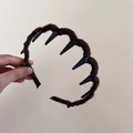 Detail showing deep brown yarn-wrapped wavy headband with non-slip inner teeth - 6# Dark Coffee