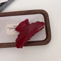 Detail einer burgunderroten Haarspange aus Acetat mit goldener Aufschrift auf Holz - 2# Rot