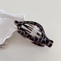 Minimalist black and white leopard oval hair claw clip with a matte finish for women - Grey Leopard